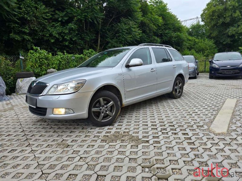 2011' Skoda Octavia photo #4