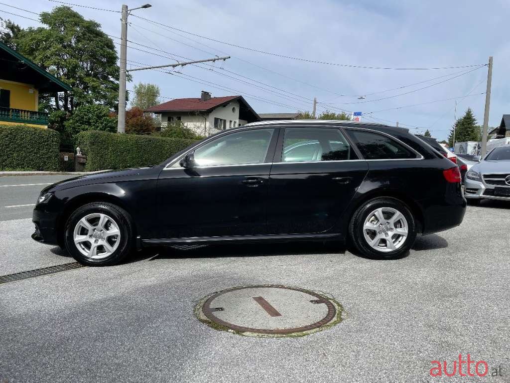 2011' Audi A4 photo #4