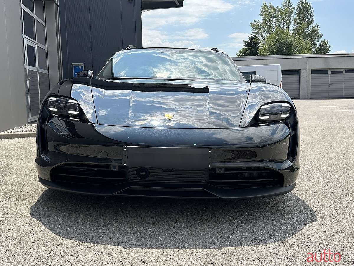 2023' Porsche Taycan photo #5