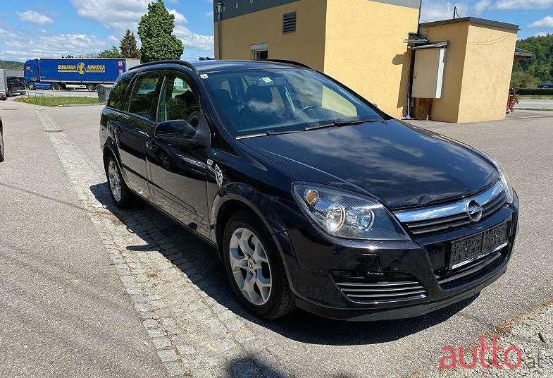 2006' Opel Astra photo #1