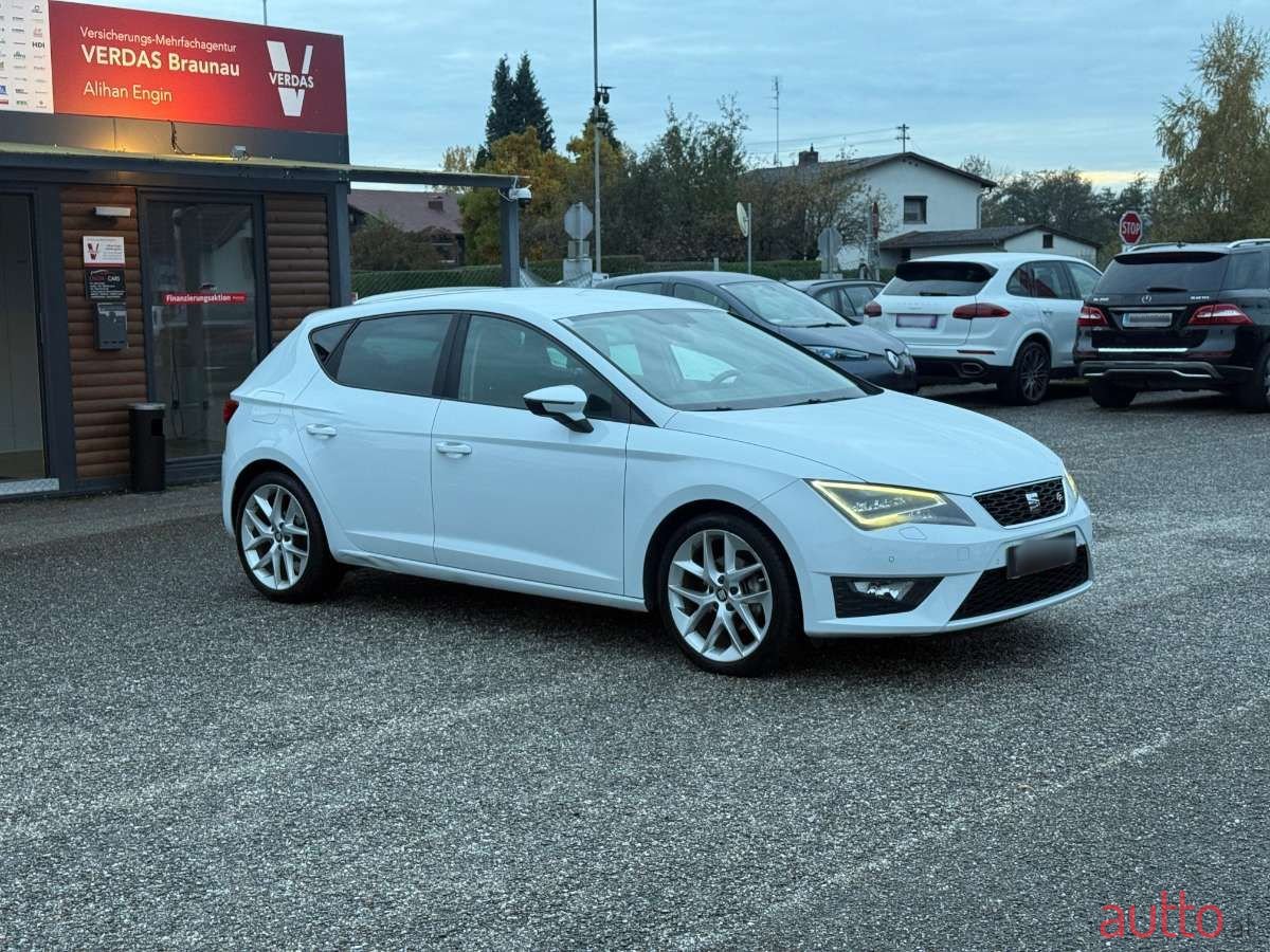 2013' SEAT Leon photo #4