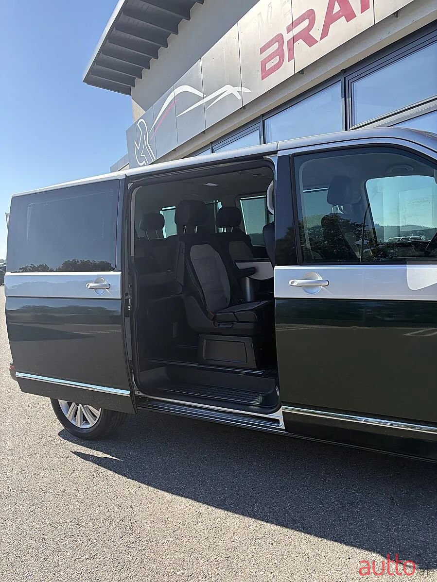 2018' Volkswagen Multivan photo #4