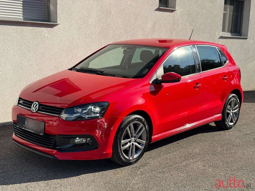 2015' Volkswagen Polo photo #2