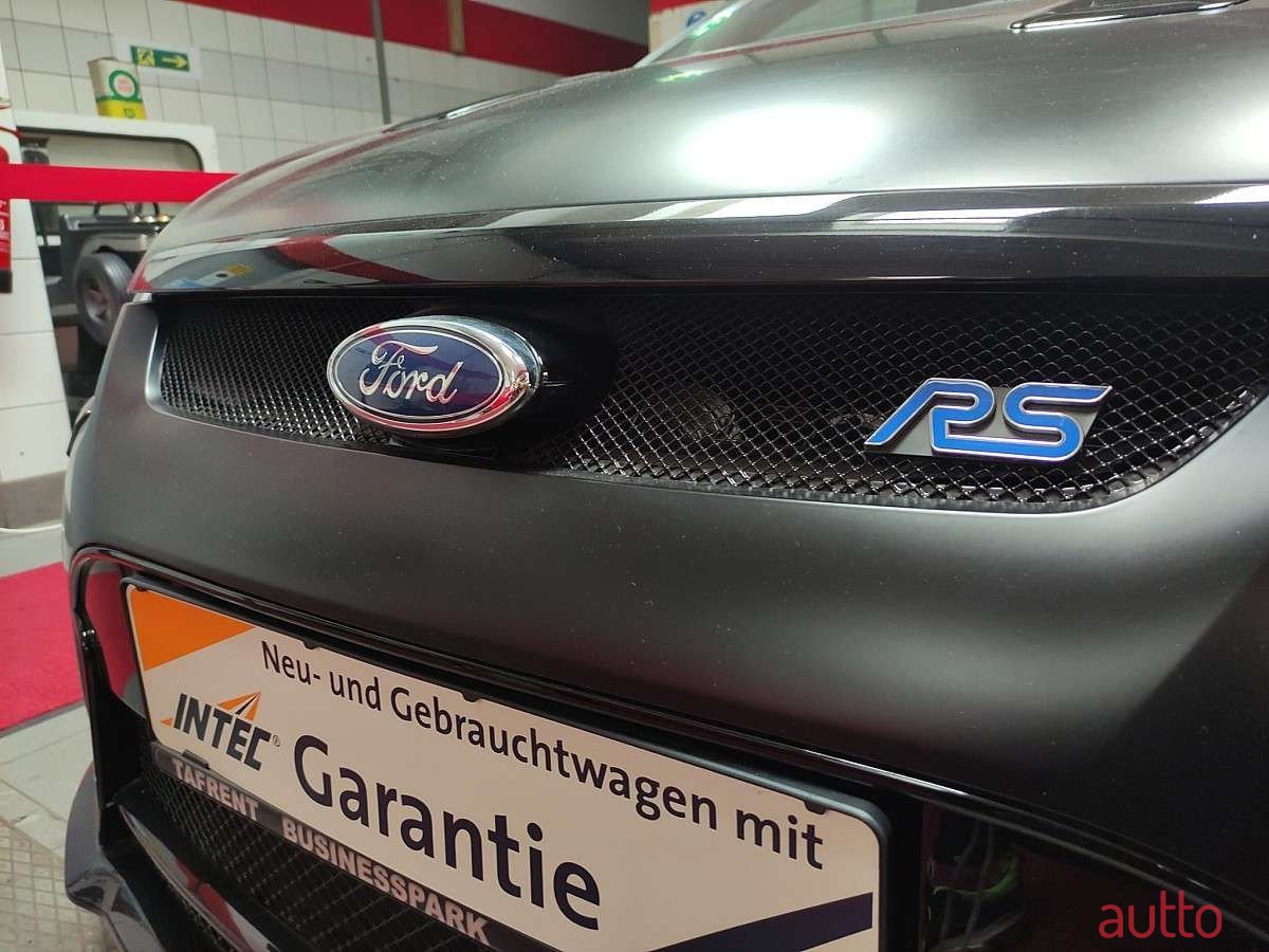 2010' Ford Focus photo #3