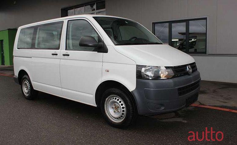 2011' Volkswagen T5 photo #1