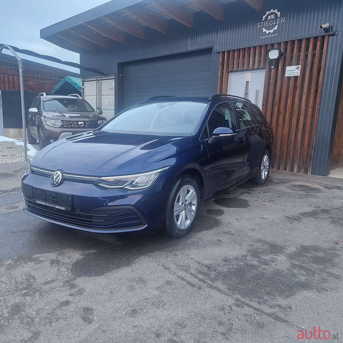 2021' Volkswagen Golf photo #2