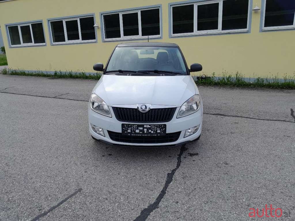 2014' Skoda Fabia photo #2