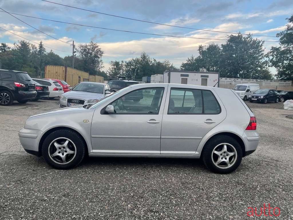 2000' Volkswagen Golf photo #2