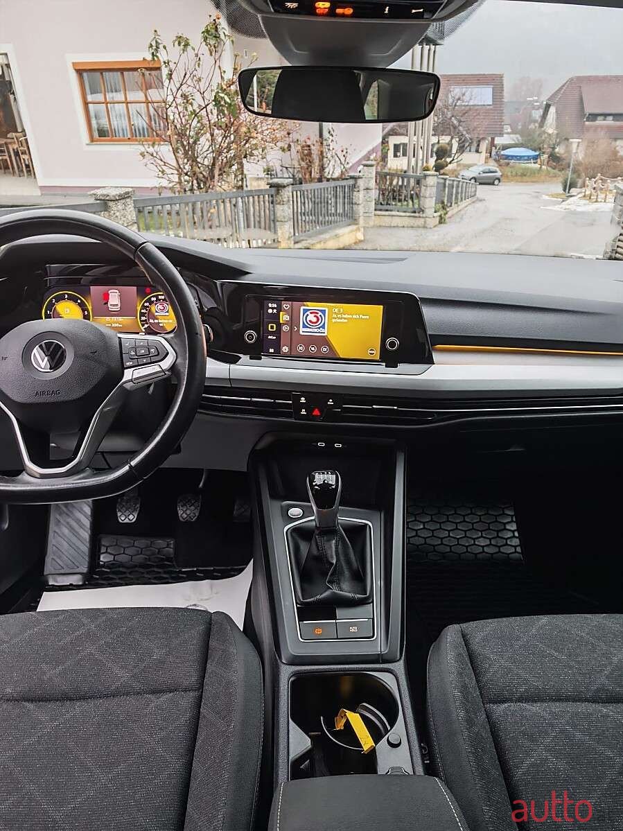 2022' Volkswagen Golf photo #4