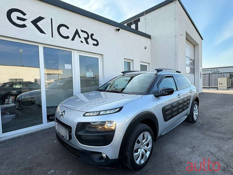 2017' Citroen C4 Cactus photo #2