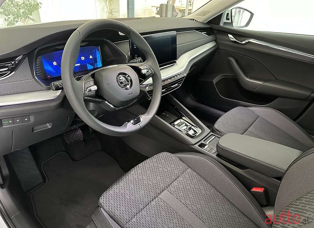 2023' Skoda Octavia photo #6
