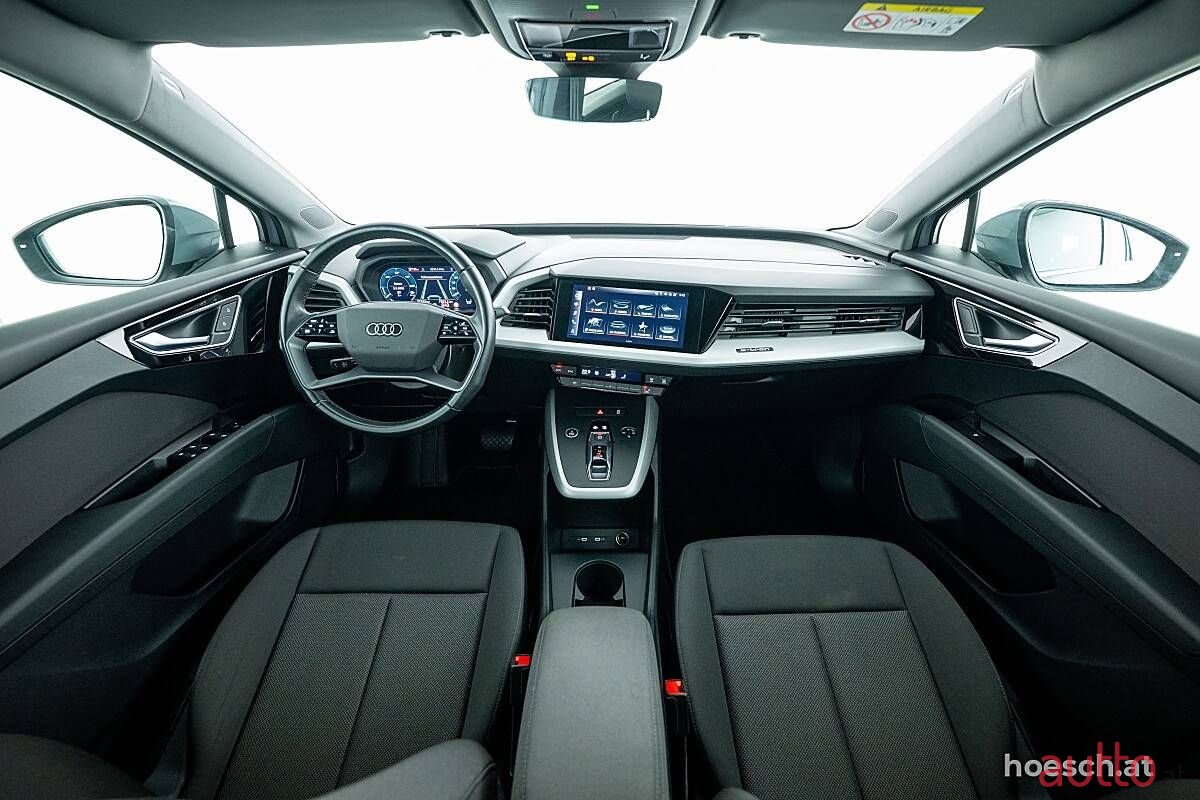 2023' Audi Q4 photo #5