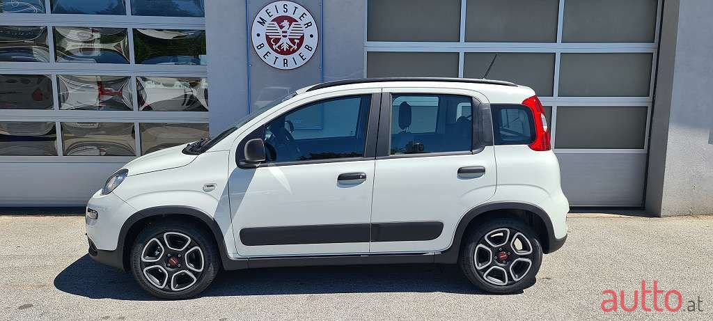 2022' Fiat Panda photo #1