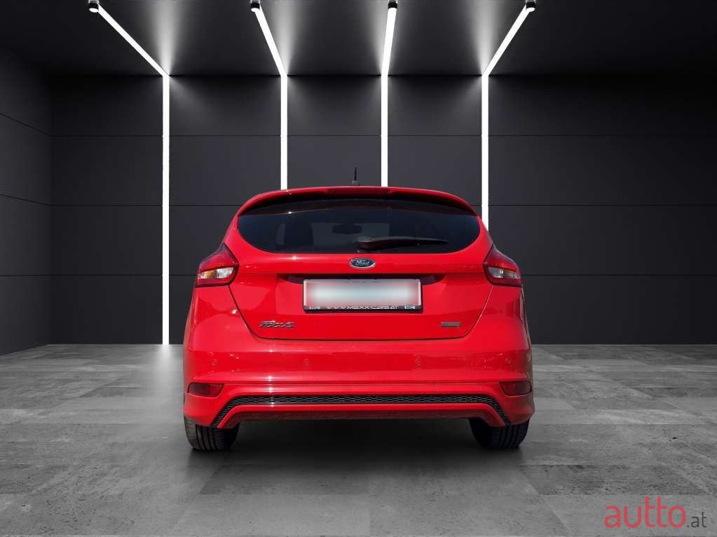 2017' Ford Focus photo #4