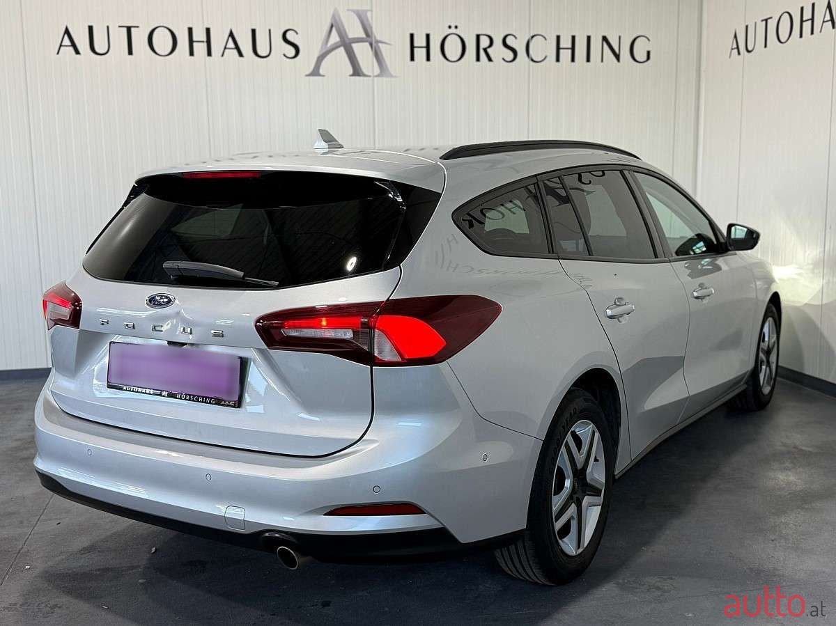 2022' Ford Focus photo #6