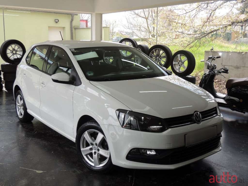 2017' Volkswagen Polo photo #5