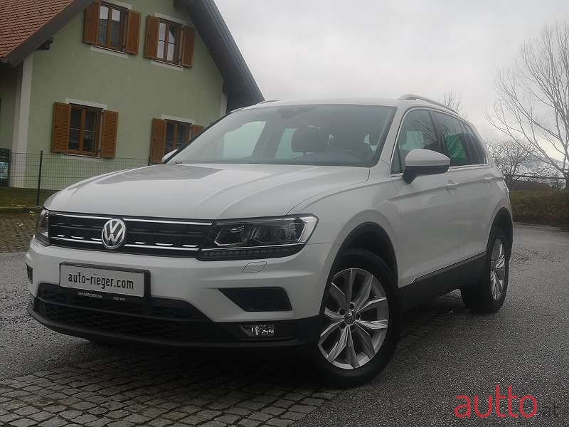2018' Volkswagen Tiguan photo #3