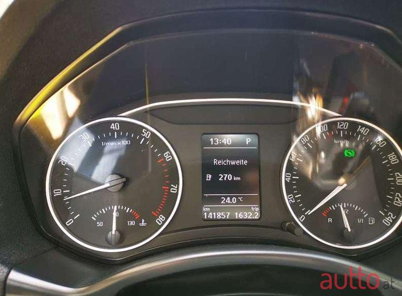 2009' Skoda Octavia photo #2