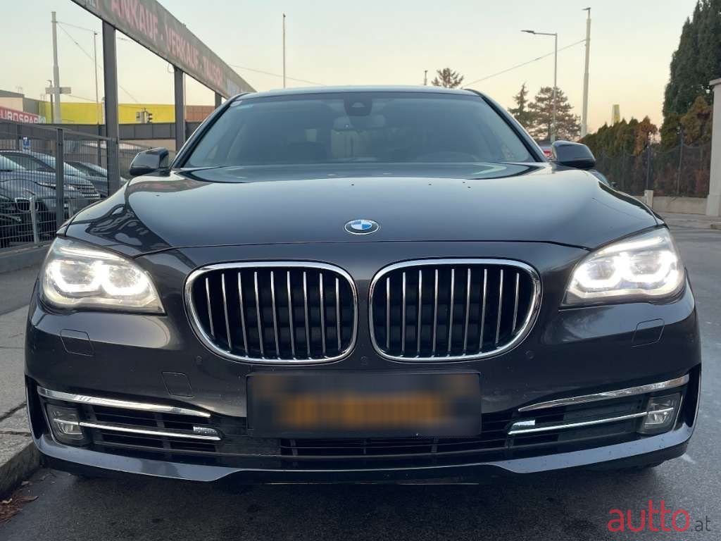 2015' BMW 7Er-Reihe photo #3
