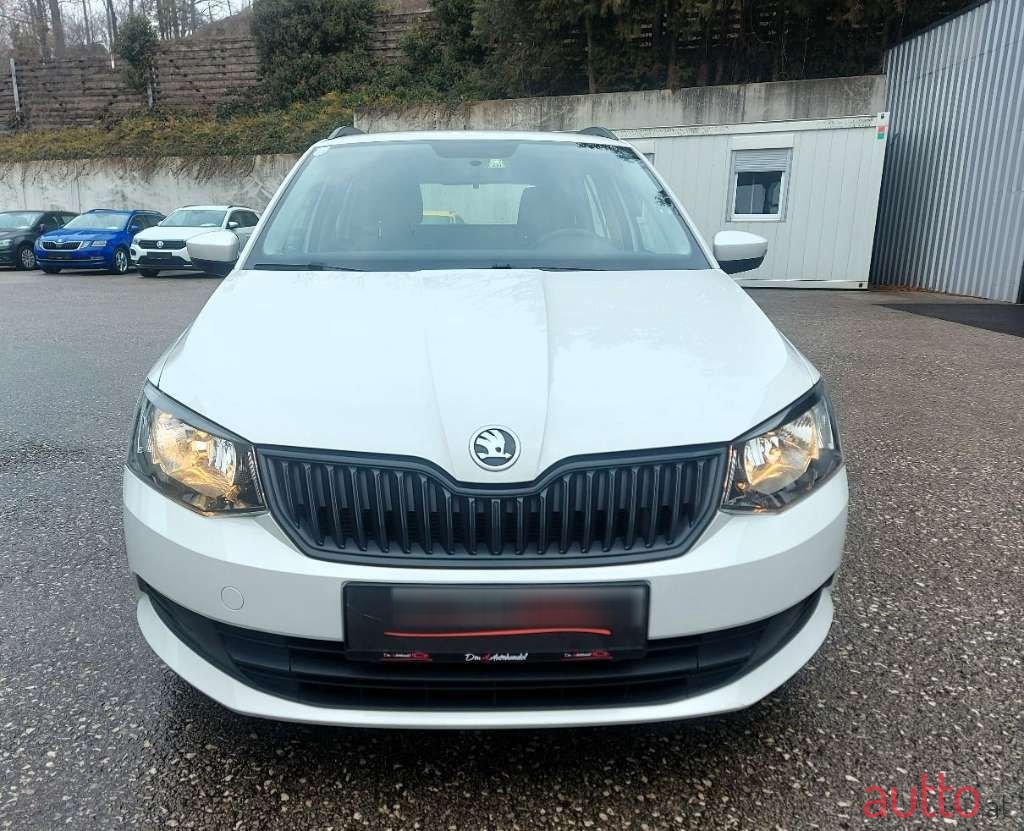 2016' Skoda Fabia photo #2
