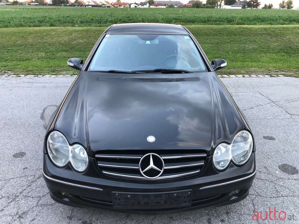 2004' Mercedes-Benz Clk-Klasse photo #2