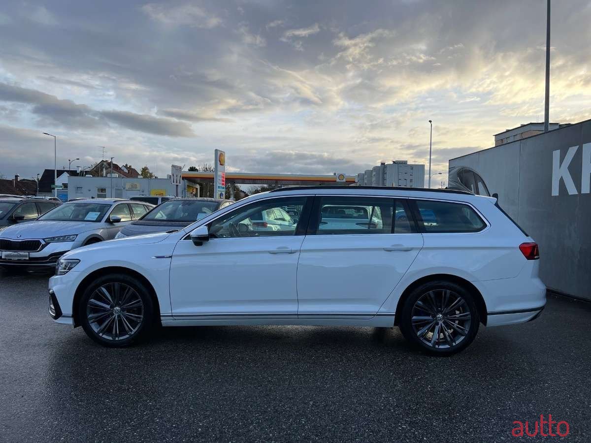 2020' Volkswagen Passat photo #5