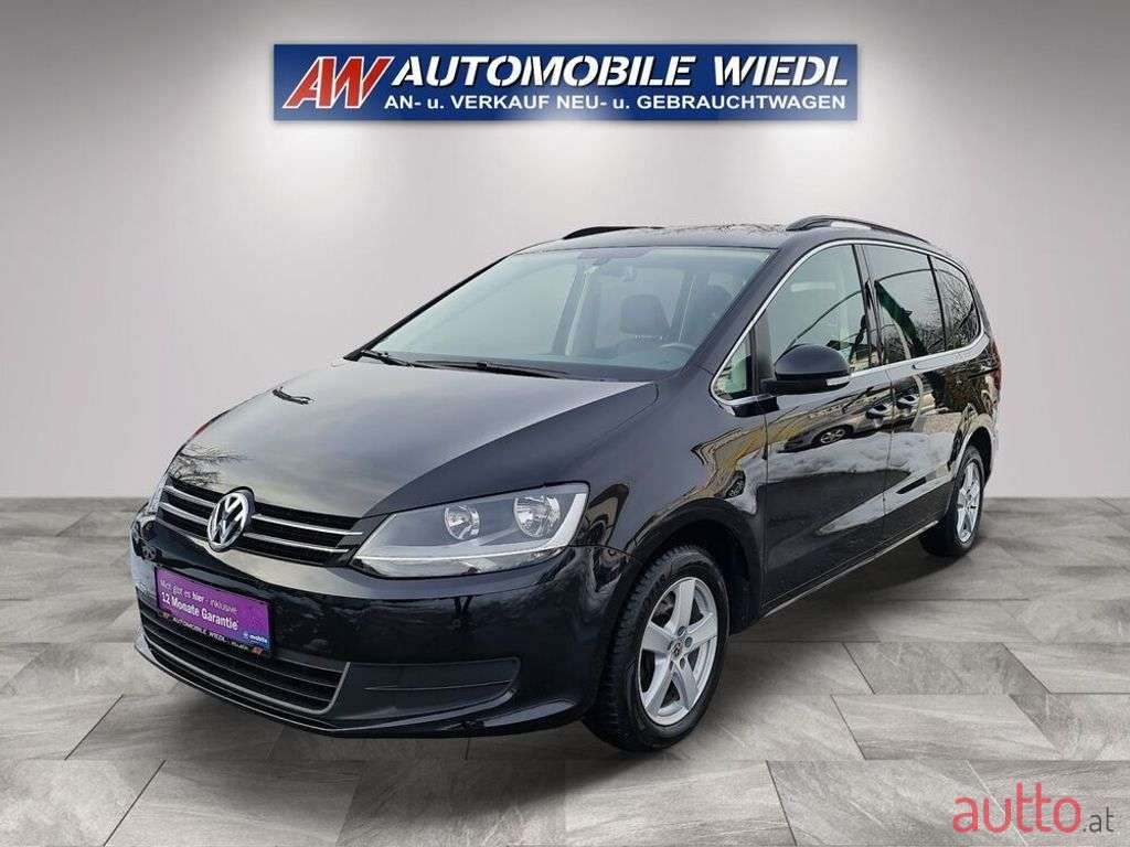 2011' Volkswagen Sharan photo #1