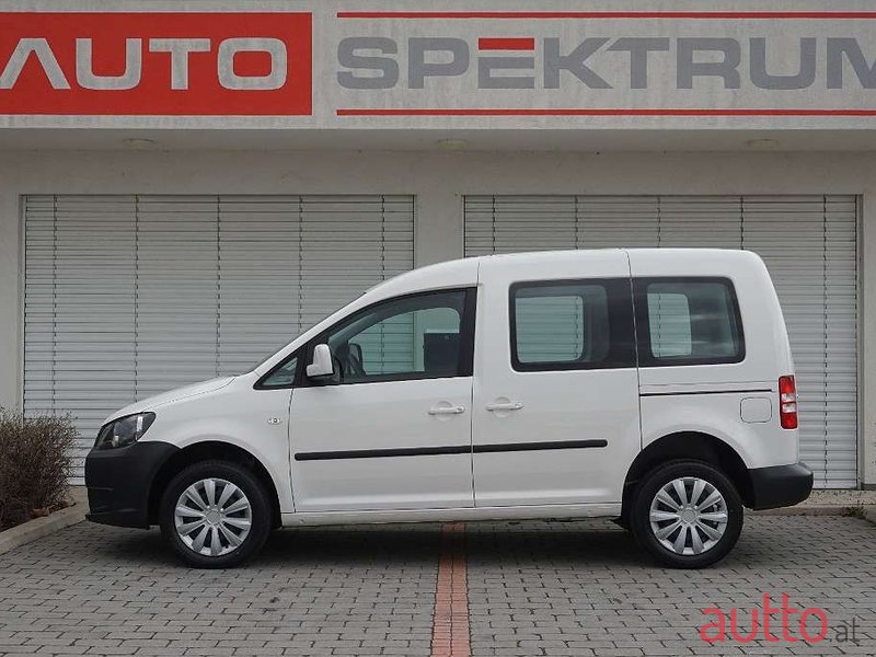 2015' Volkswagen Caddy photo #2