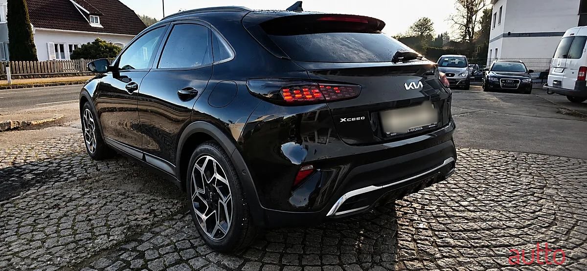 2023' Kia XCeed photo #4