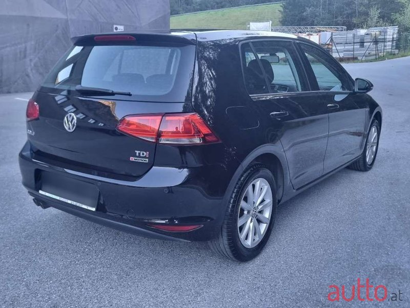 2015' Volkswagen Golf photo #3