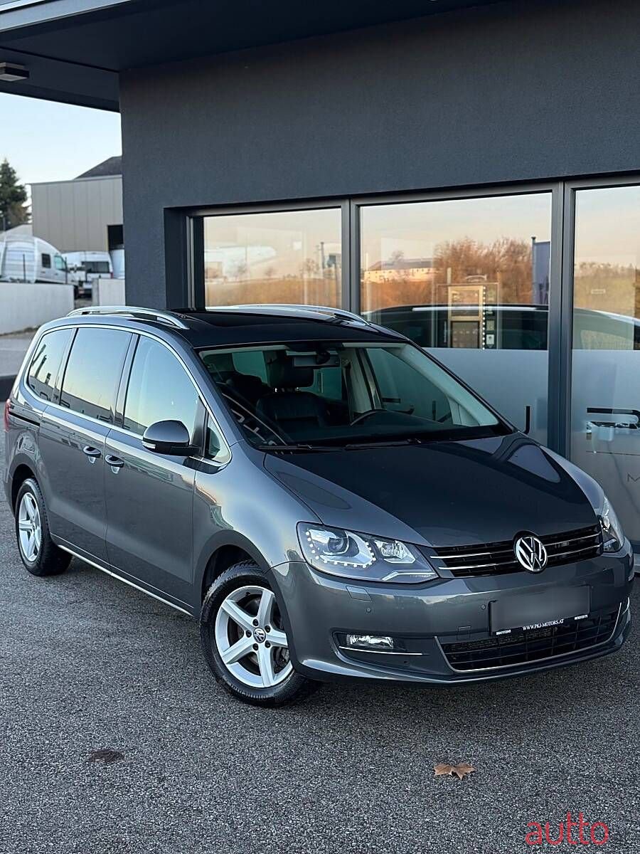 2013' Volkswagen Sharan photo #3
