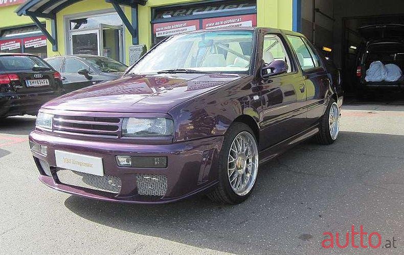 1992' Volkswagen Vento photo #1