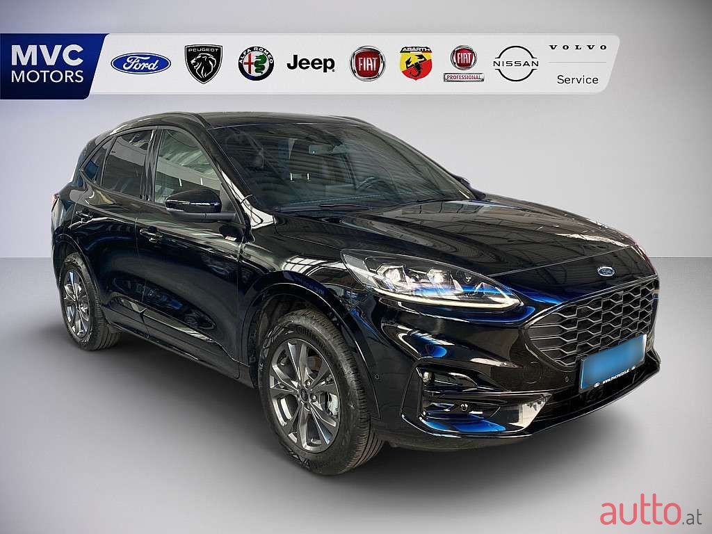2022' Ford Kuga photo #2