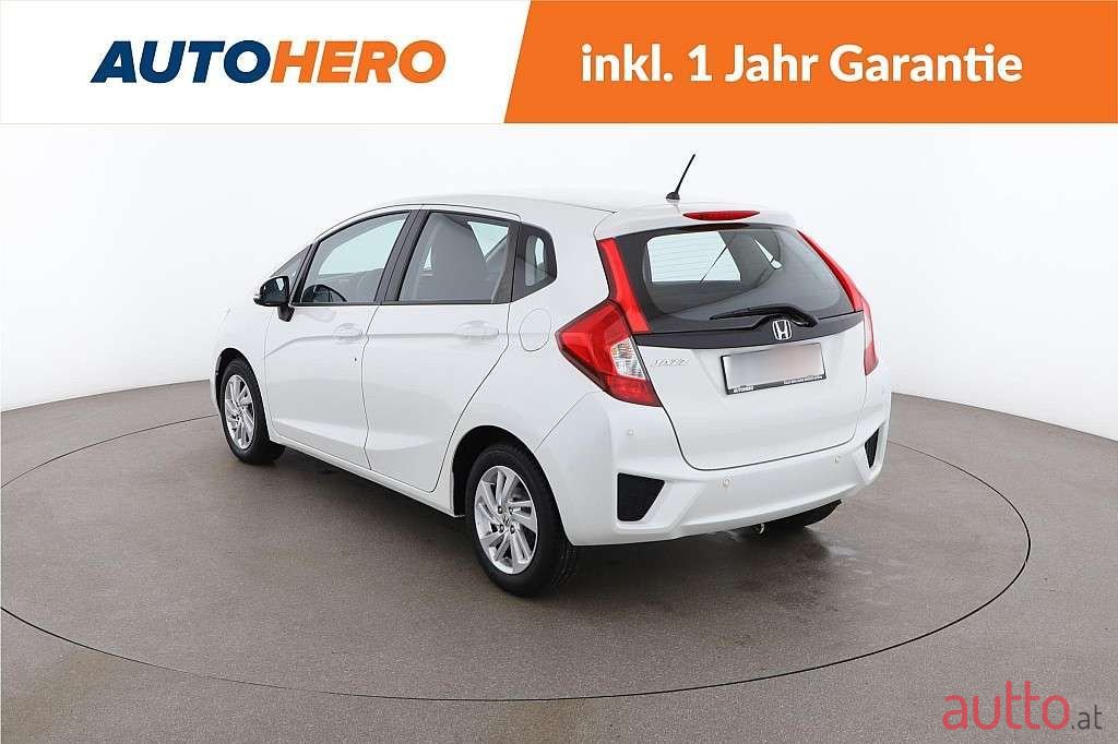 2016' Honda Jazz photo #3