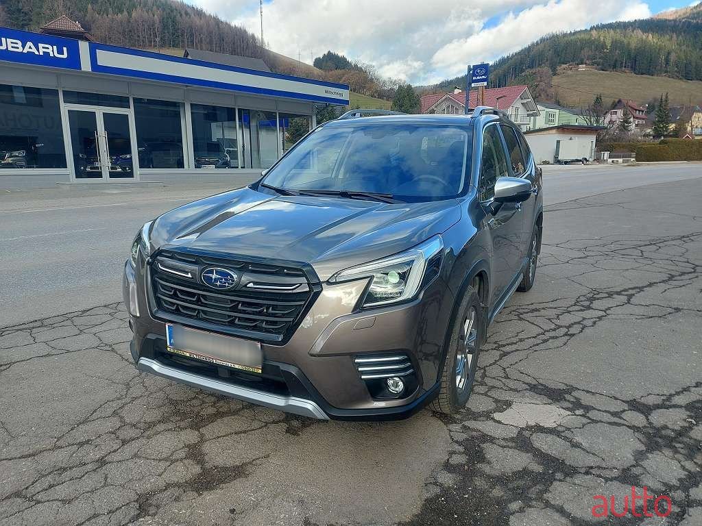 2023' Subaru Forester photo #2