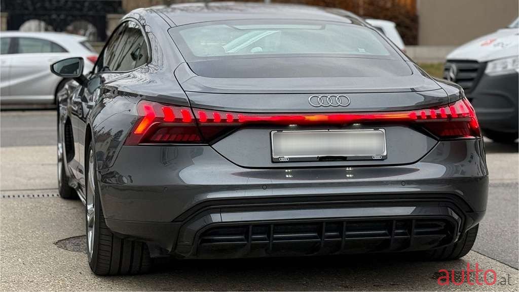 2021' Audi e-tron GT photo #3