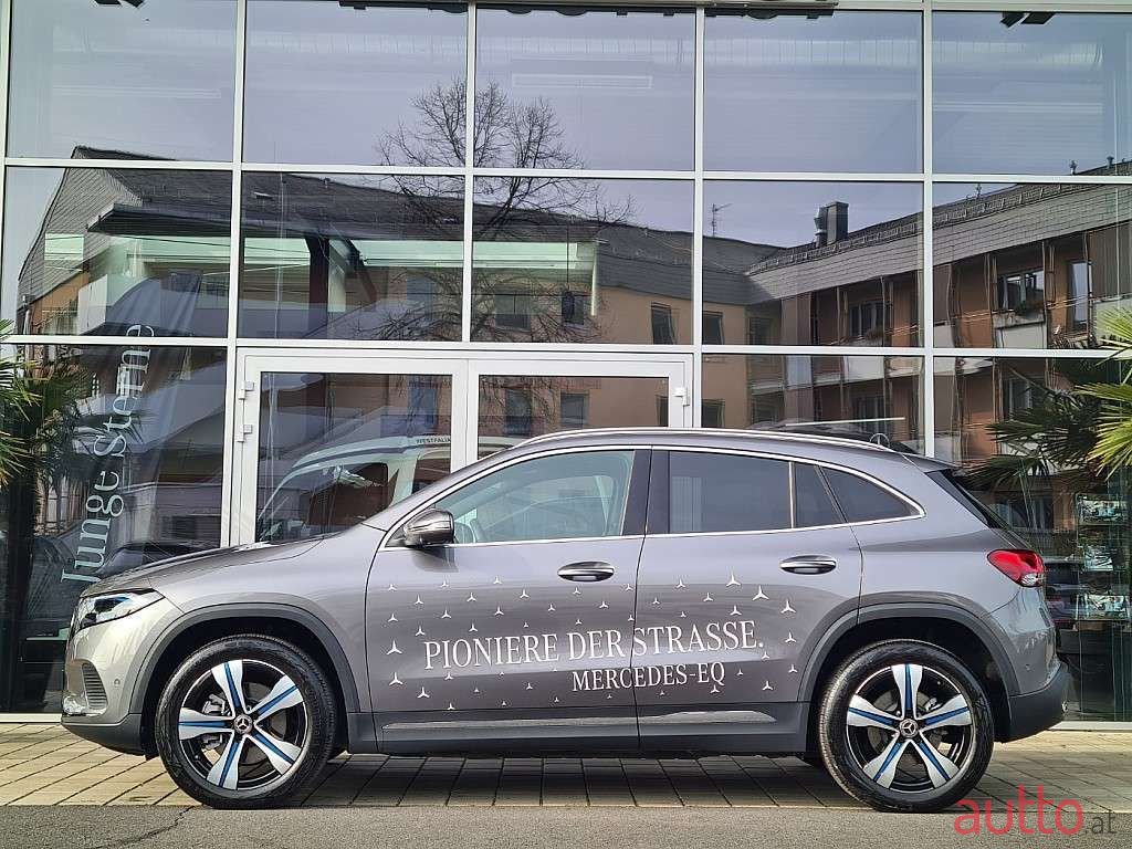2023' Mercedes-Benz EQA photo #2