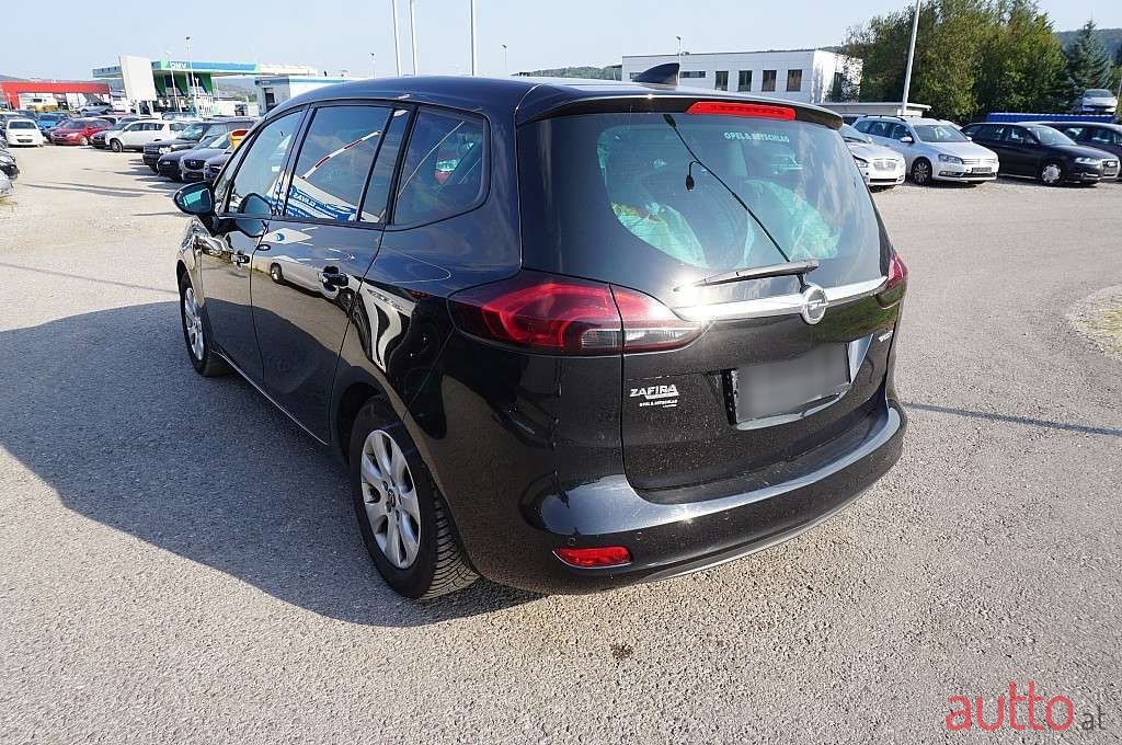 2015' Opel Zafira photo #5