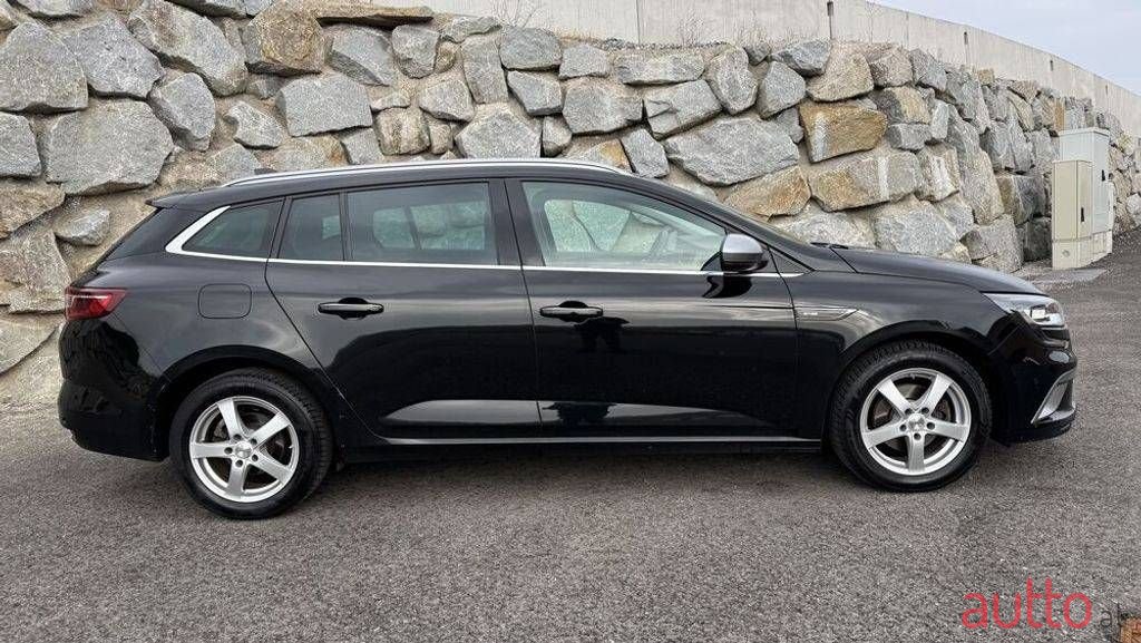 2019' Renault Megane photo #3