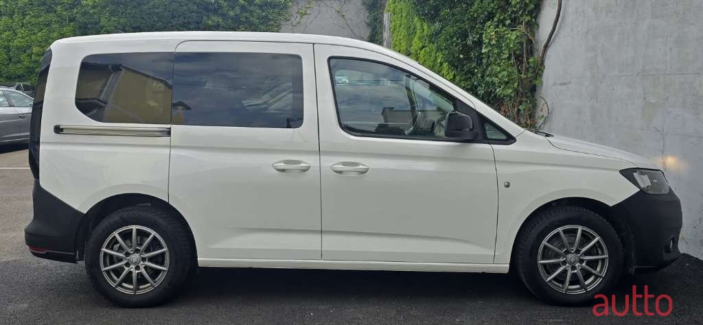 2021' Volkswagen Caddy photo #4