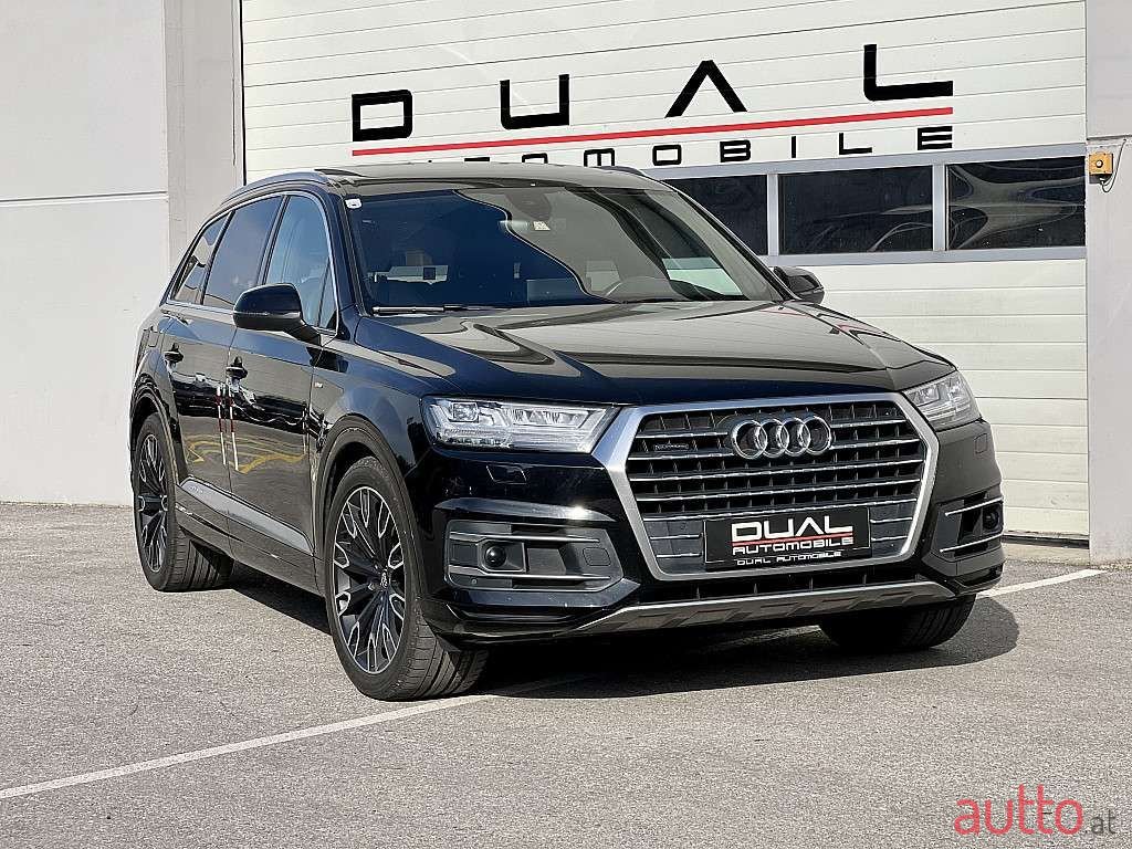 2017' Audi Q7 photo #2