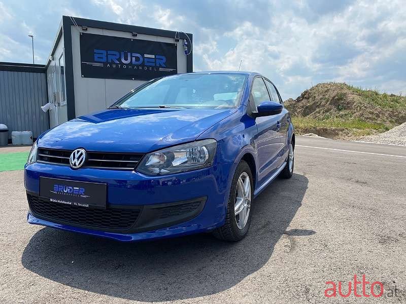 2009' Volkswagen Polo photo #1