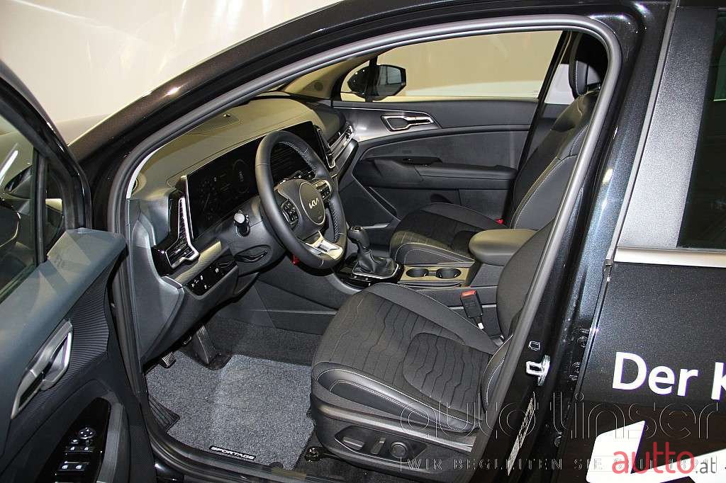 2022' Kia Sportage photo #4