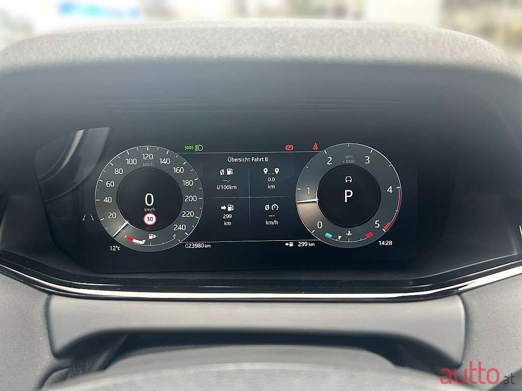 2024' Land Rover Range Rover Evoque photo #5