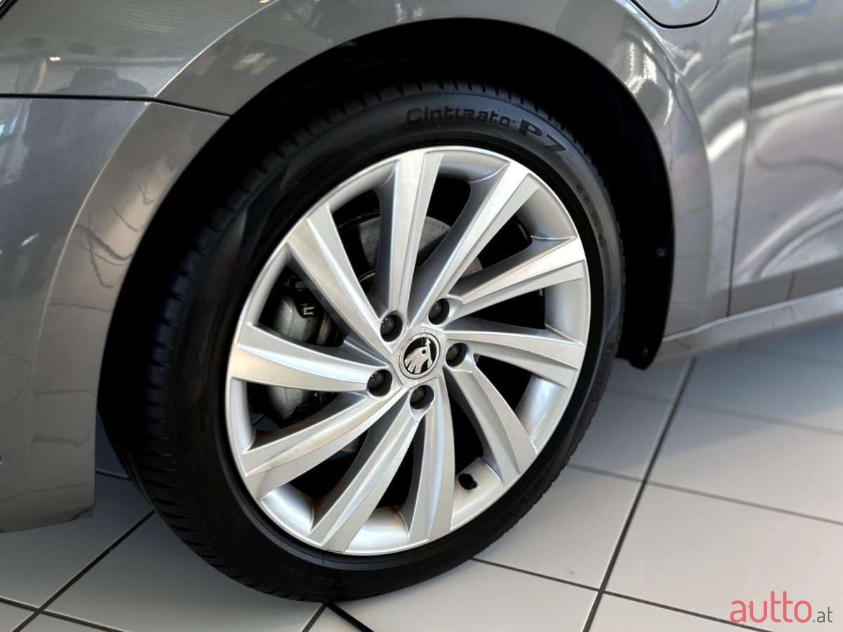 2024' Skoda Octavia photo #3