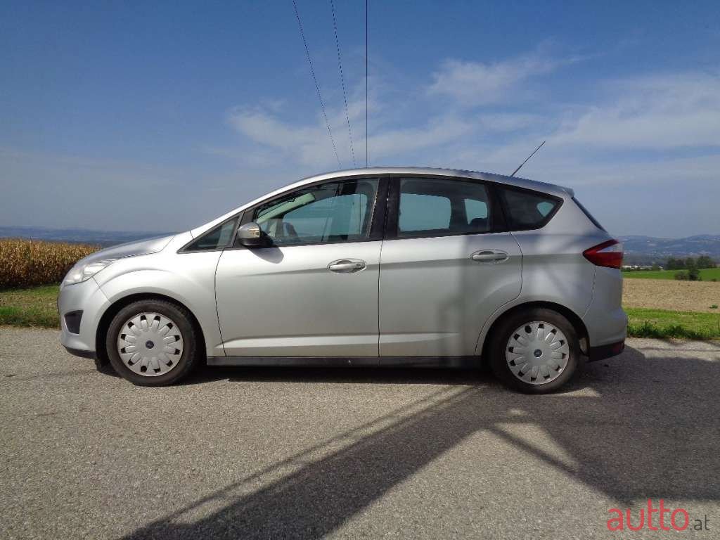 2012' Ford C-MAX photo #2