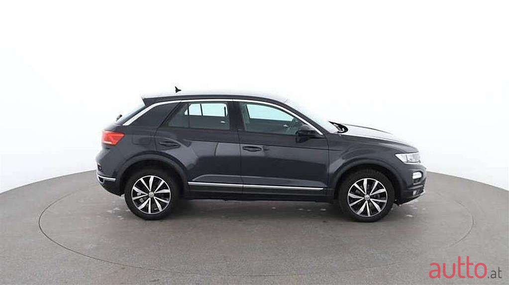 2018' Volkswagen T-Roc photo #1