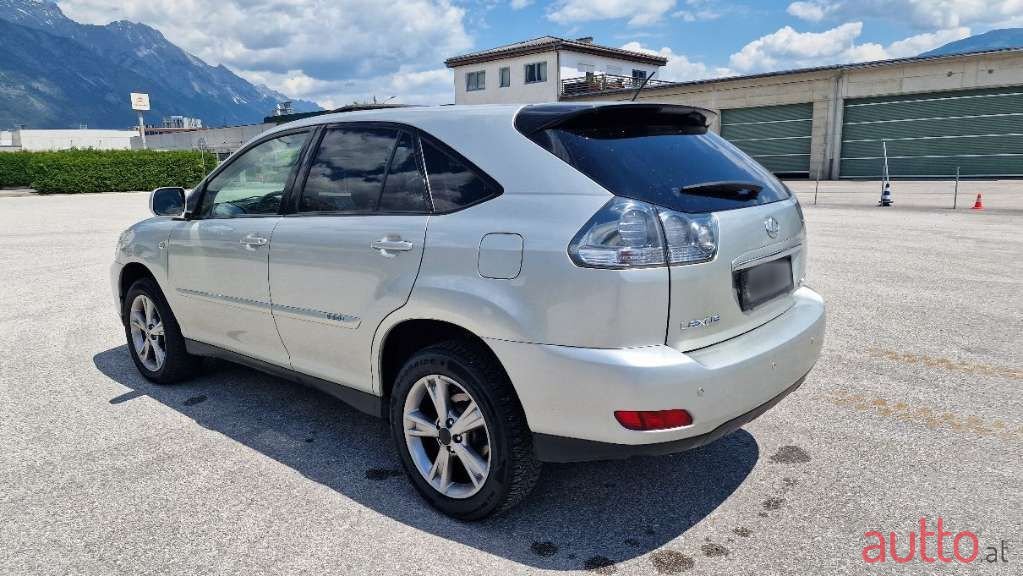2020' Lexus RX photo #4