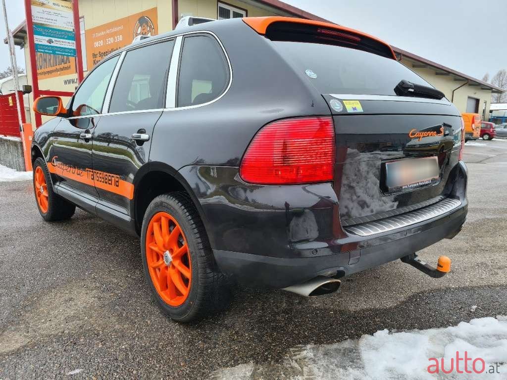 2004' Porsche Cayenne photo #4