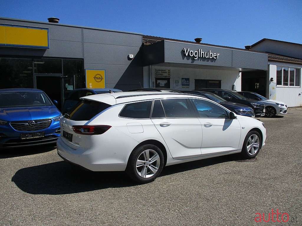 2018' Opel Insignia photo #4
